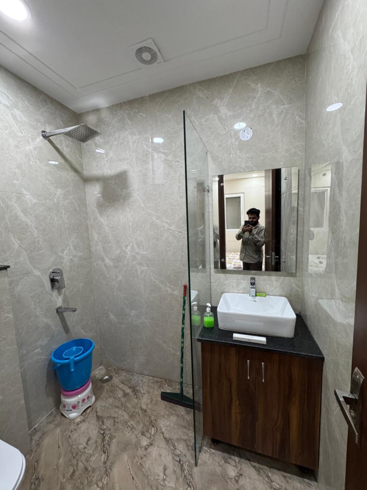 Divine India Service 3bhk,j-267 Apartment