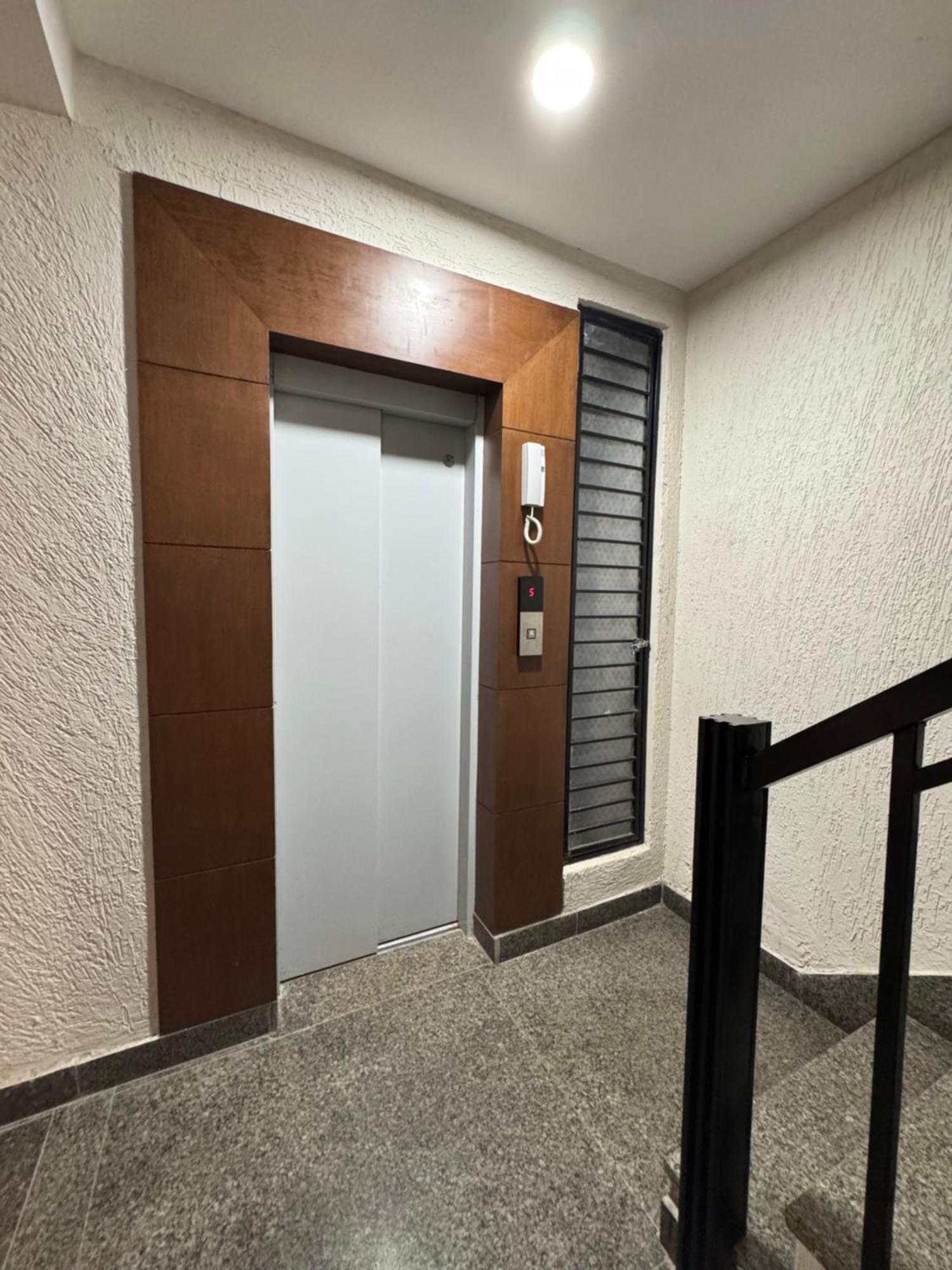 Divine India Service 3bhk,j-267 New Delhi