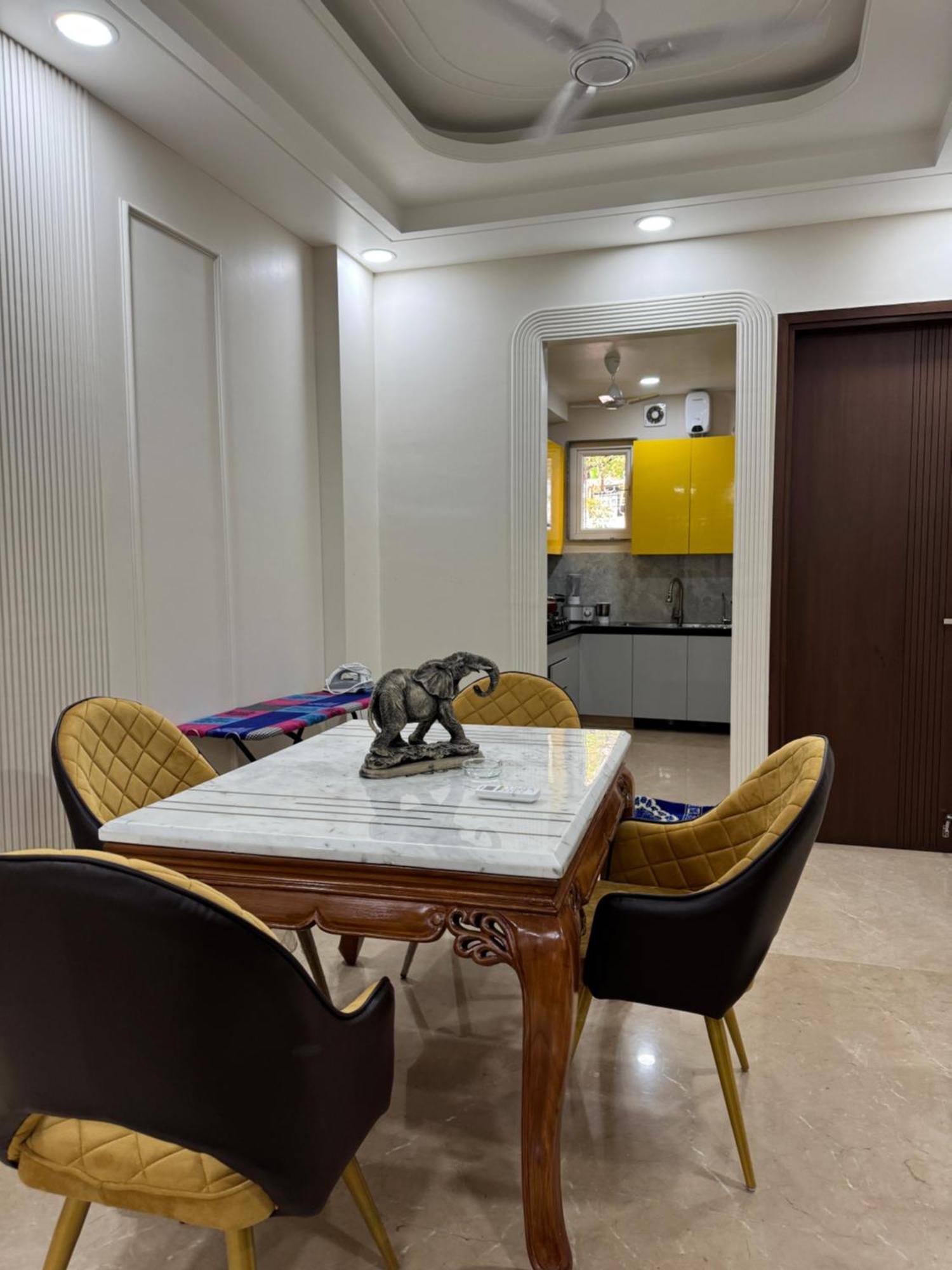 Divine India Service 3bhk,j-267 Apartment