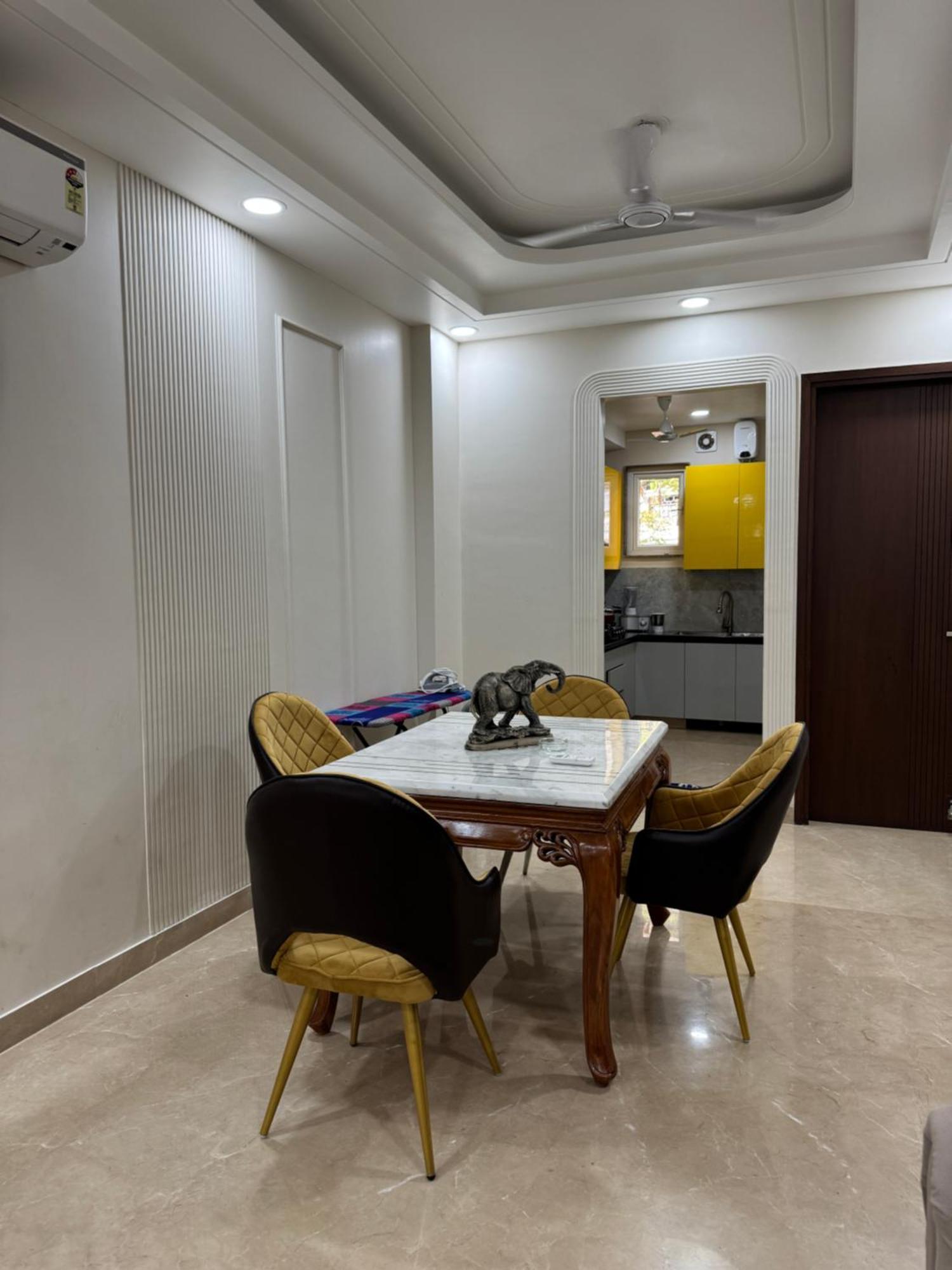 Divine India Service 3bhk,j-267 Apartment *